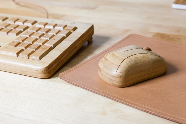 Maus und Tastatur aus nachwachsenden Rohstoffen, Foto: © allefarben-foto