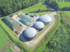 Luftbild einer im Projekt REzAB untersuchten Bestandsbiogasanlage (Quelle FH Münster/ Grüner, eigene Aufnahme 2018)